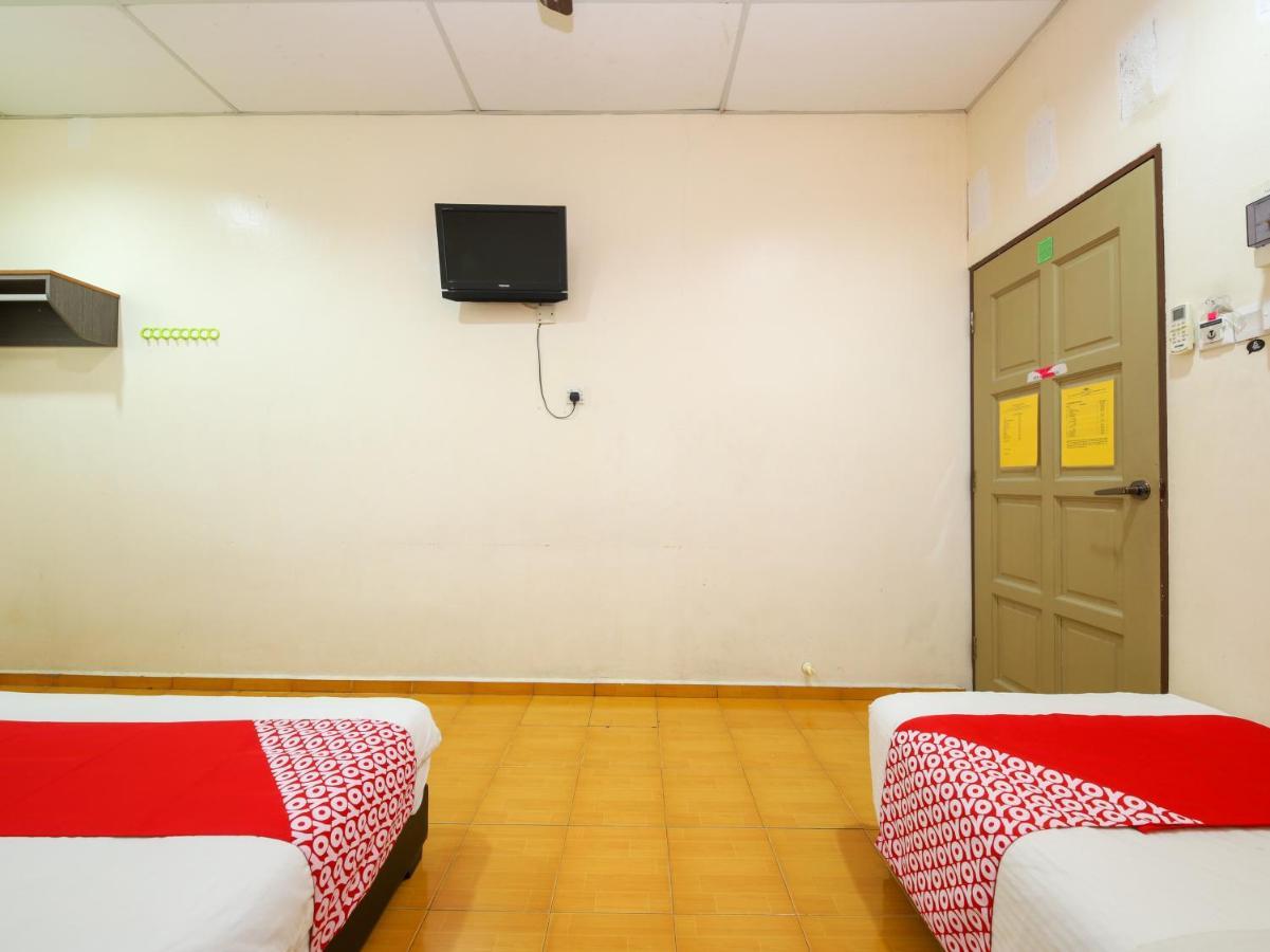 Oyo89763蓝水酒店 丰盛港 外观 照片